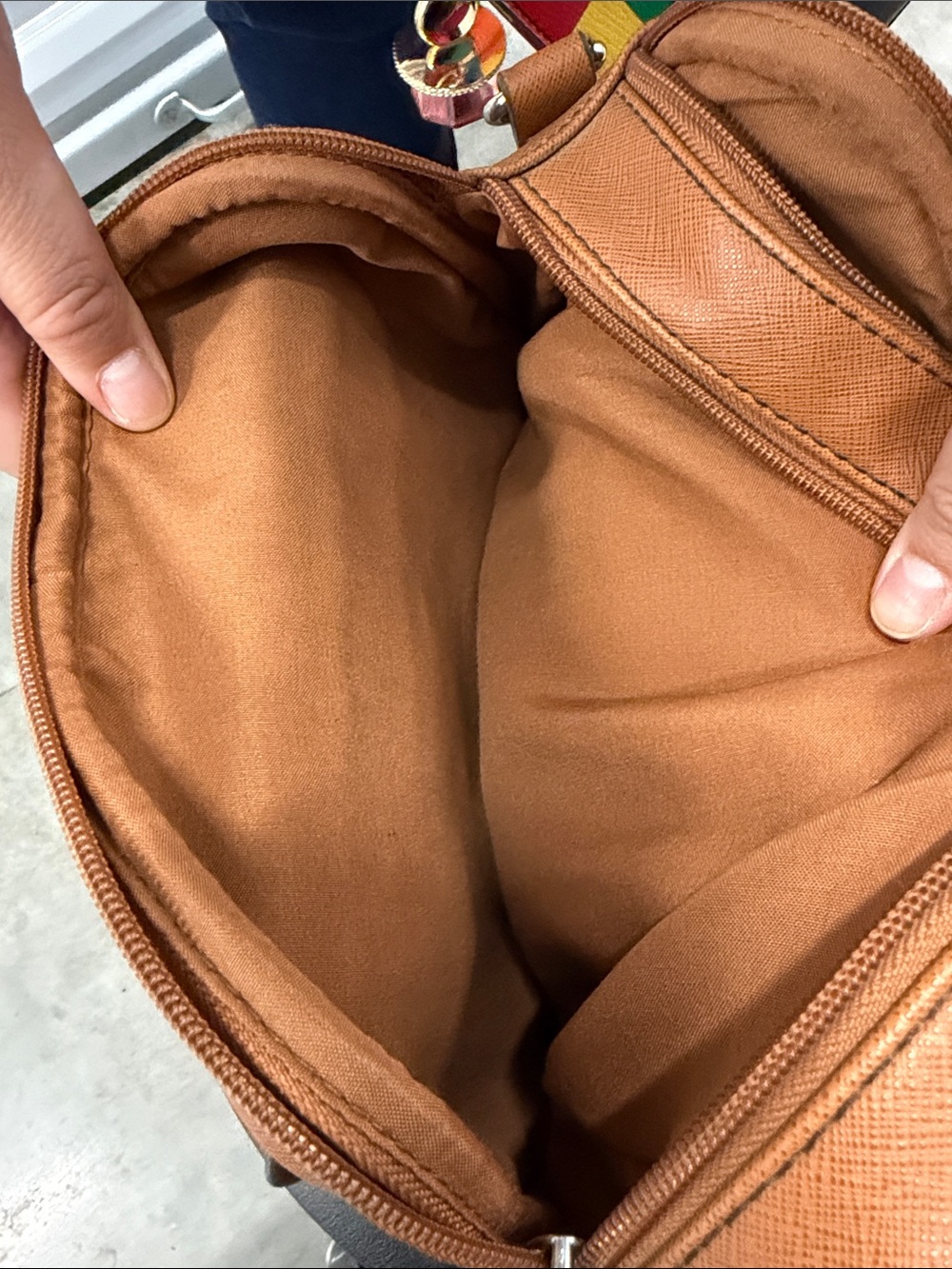 LIZ CLAIBORNE Crossbody Purse Bag in Brown - Picture 7 of 7
